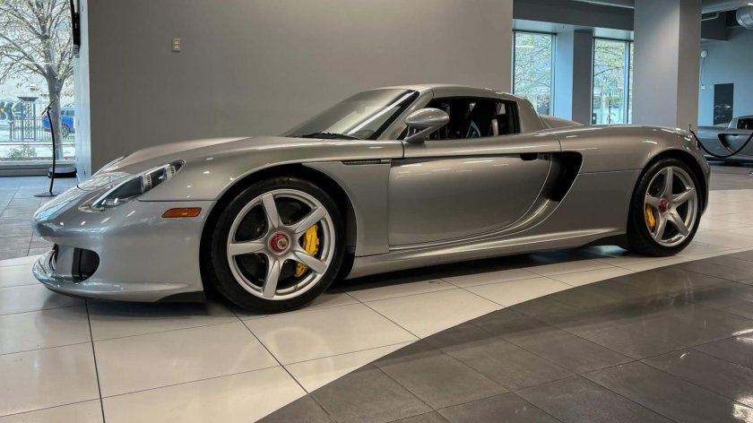 2005 porsche carrera gt