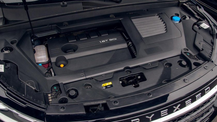 Exceed TXL капот