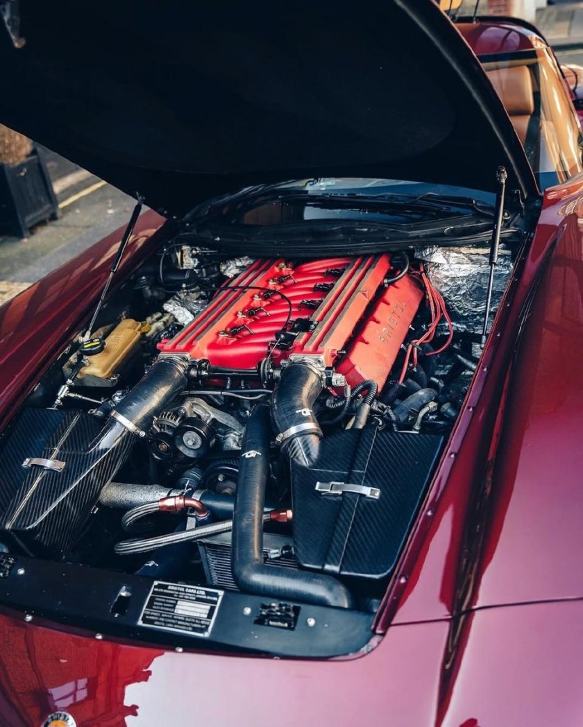 Двигатель автомобиля