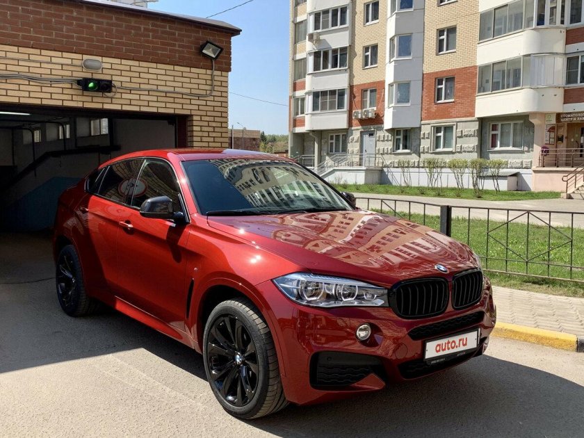 БМВ x6 красная