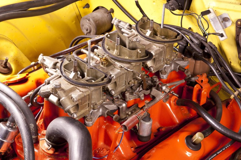 Инжектор или карбюратор