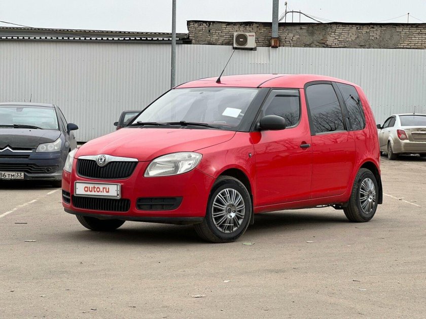 Skoda Roomster 2011 Size