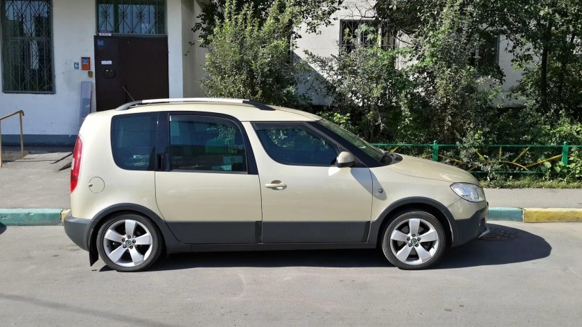 Skoda Roomster r17