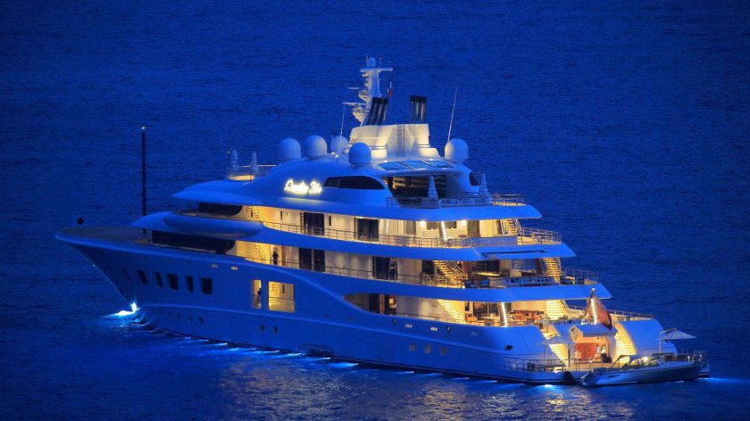 Quantum Blue яхта