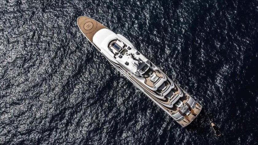 Шикарная яхта