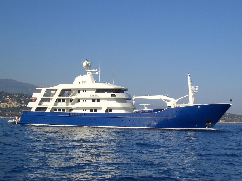 President Yachts 660 Expedition