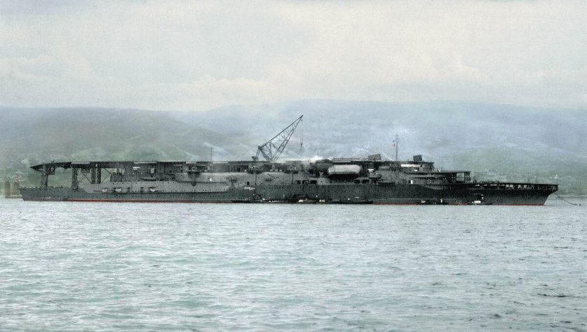 Японский авианосец Акаги