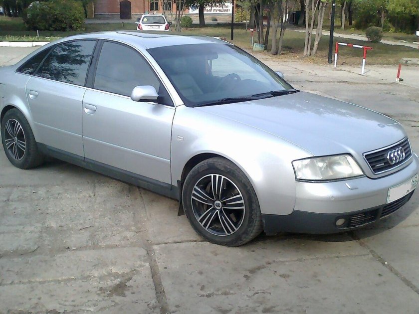 Ауди а6 2000г