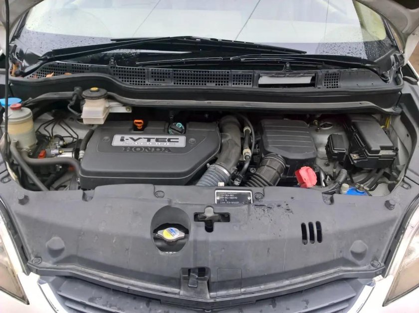 Honda Elysion под капотом