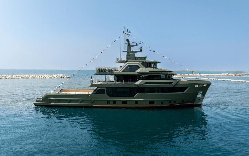 Bering 77 explorer yacht tour