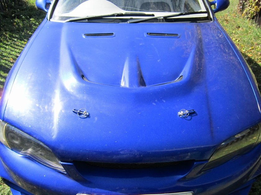 Замки капота Sparco