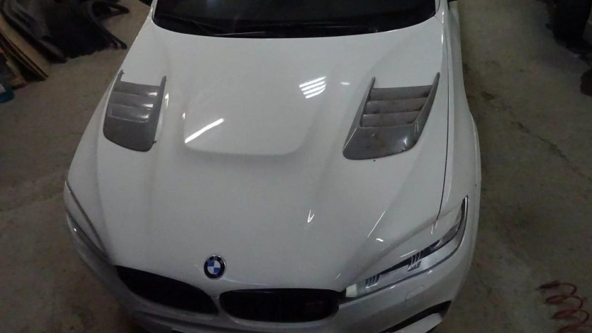 Капот g05 жабры