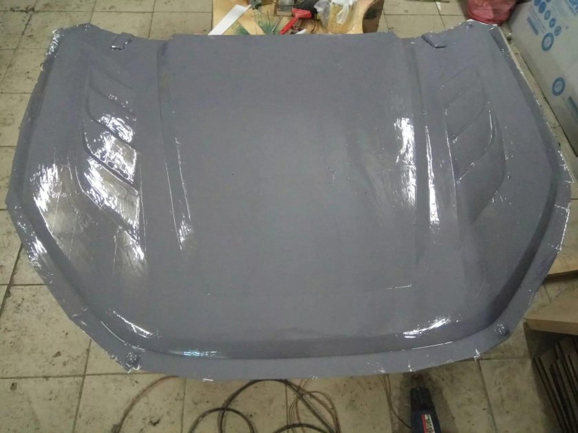 Карбоновый капот Лада Веста