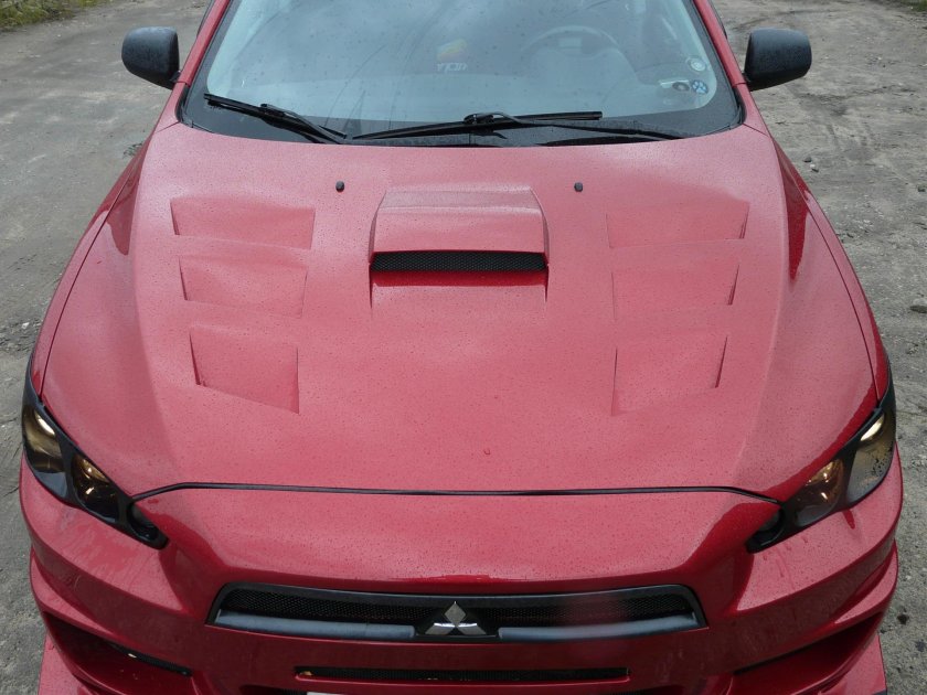 Капот Лансер 10