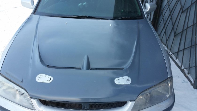 Забрало на капот