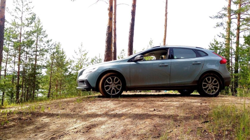 Volvo v40 Cross Country клиренс