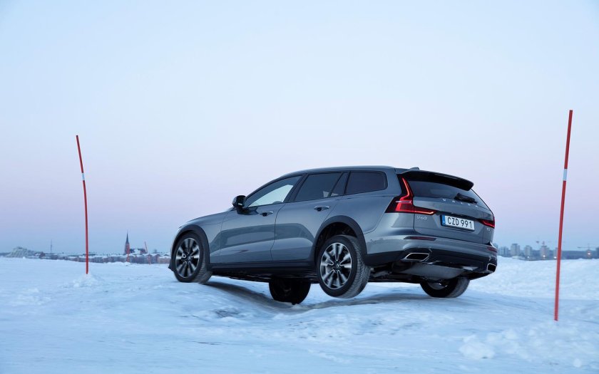 Volvo v60 Cross Country