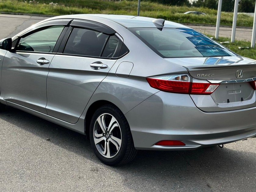 Хонда Грейс 2015