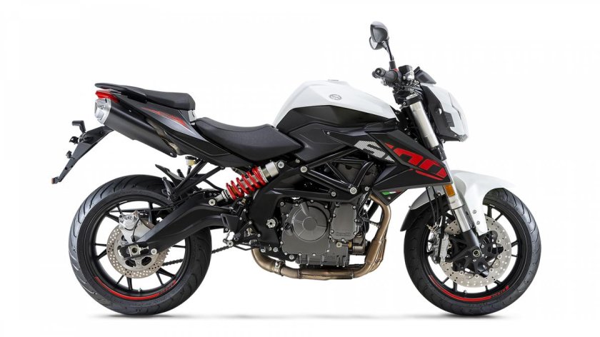 Бенелли 600 ТНТ двигатель сторона КПП