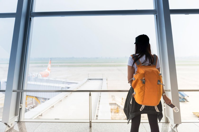 Девушка с рюкзаком