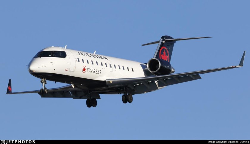 Mitsubishi CRJ-200