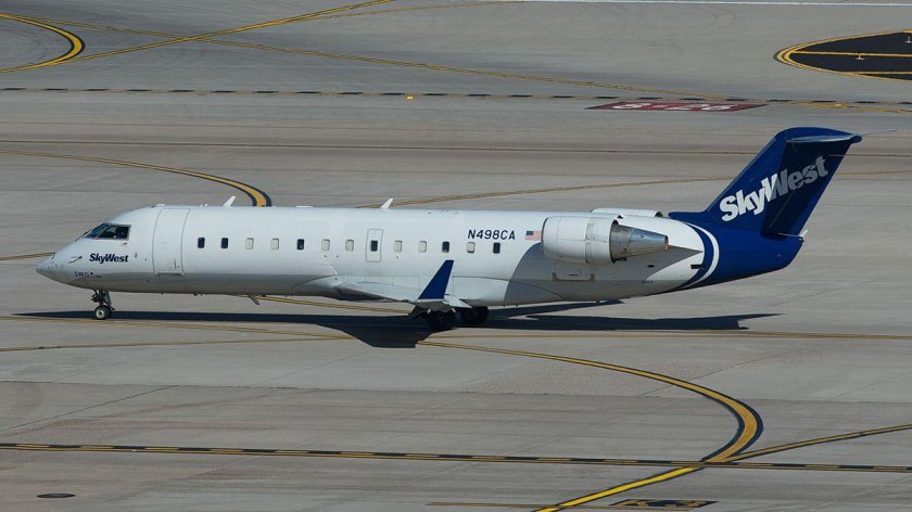 Бомбардье CRJ-100/200