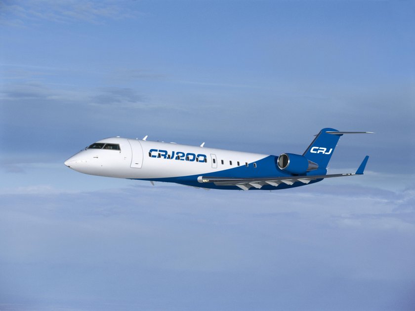 Bombardier crj200 самолет
