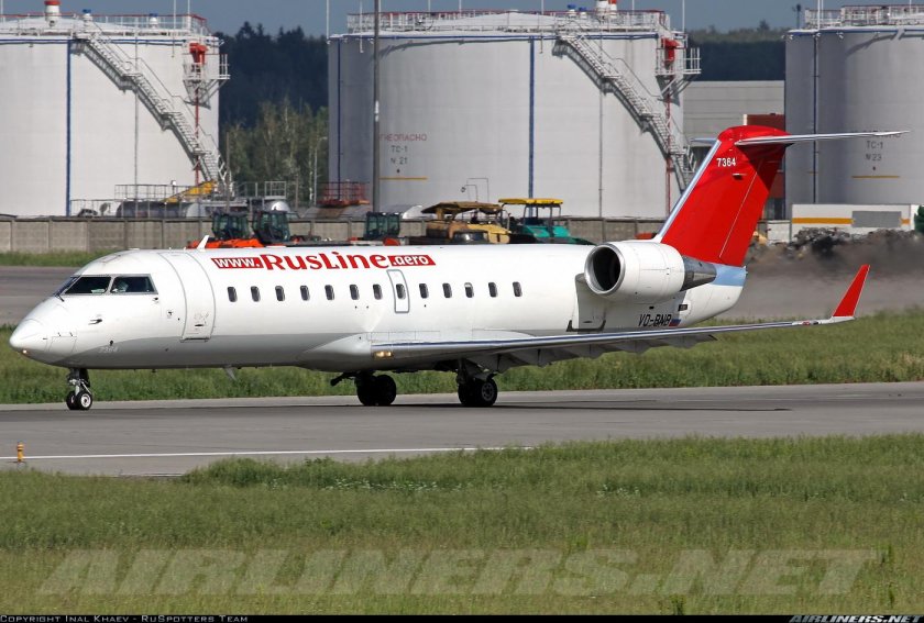 Bombardier crj200 самолет