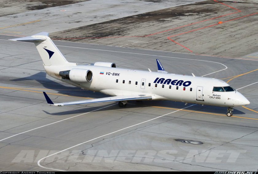 Bombardier crj200 самолет