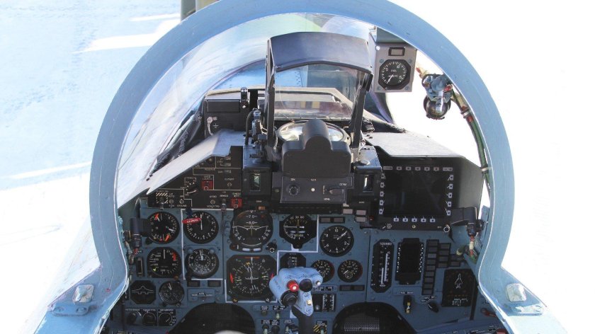 Су 27 кабина