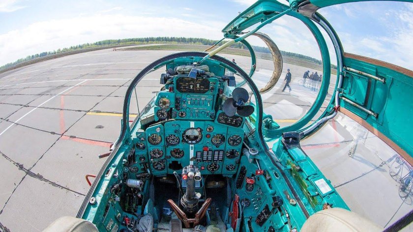 Миг-21 реактивный самолёт кабина