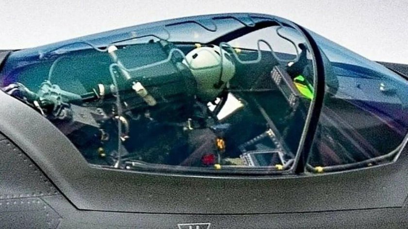 J-20 cockpit