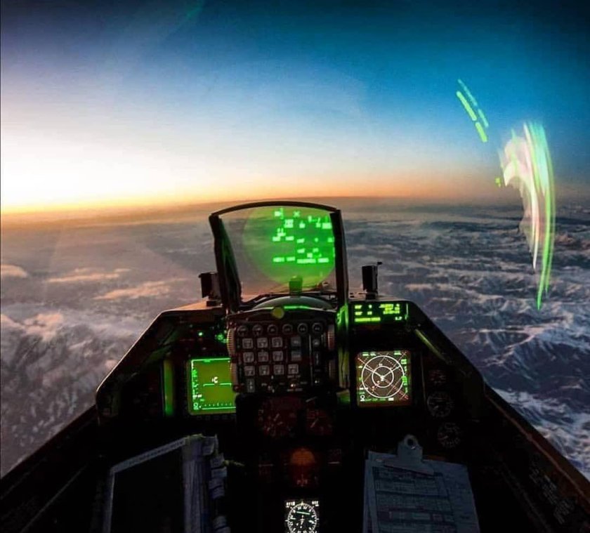 Су-35 кабина