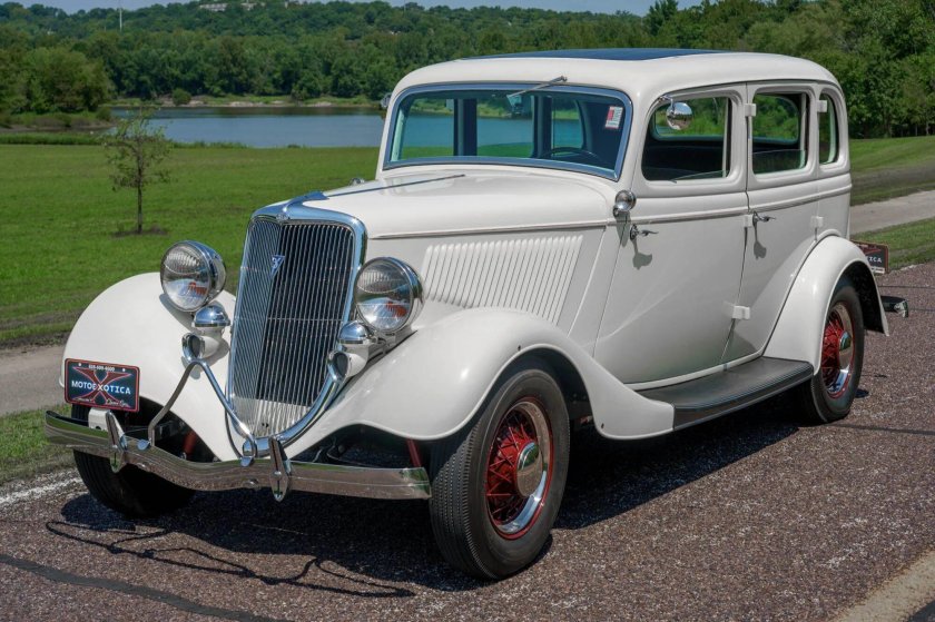 1934 ford deluxe fordor
