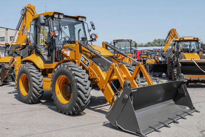 RUNMAX экскаватор погрузчик