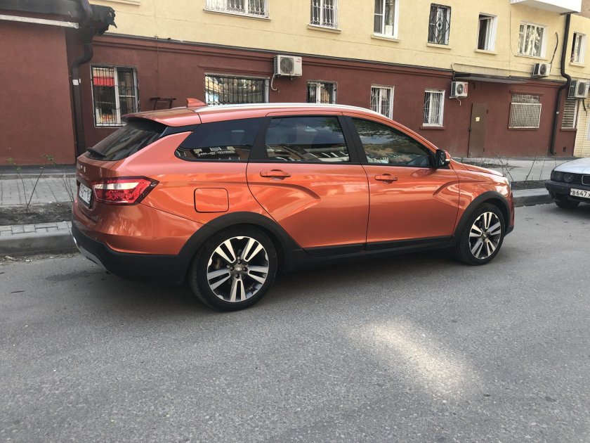 Lada Vesta SW Cross 2023