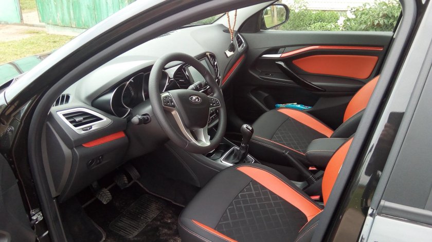 Лада Vesta SW Cross 2019 оранжевая Luxe Prestige