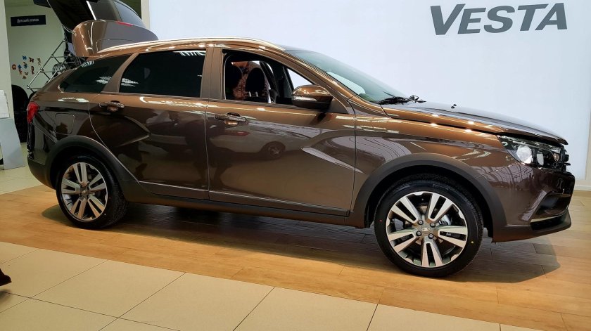 Лада Веста св кросс коричневая