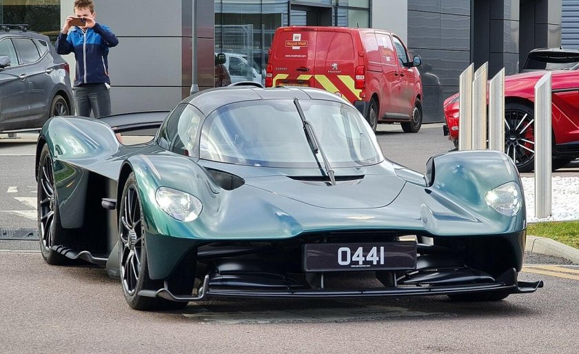 Aston Martin Valkyrie 2023