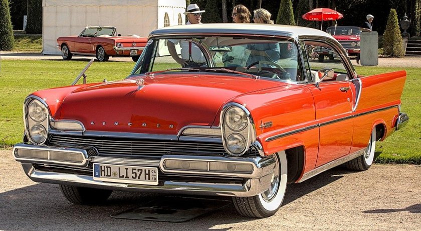 1957 Lincoln Premiere