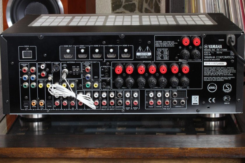 Yamaha RX-v1065