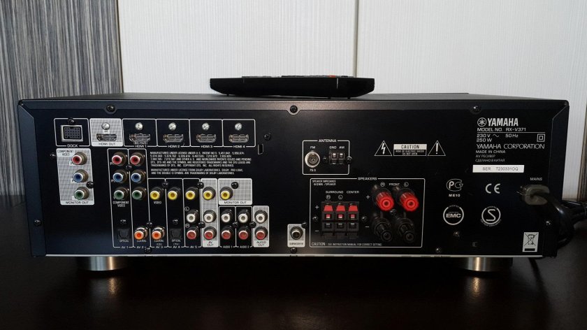 Yamaha RX-v371
