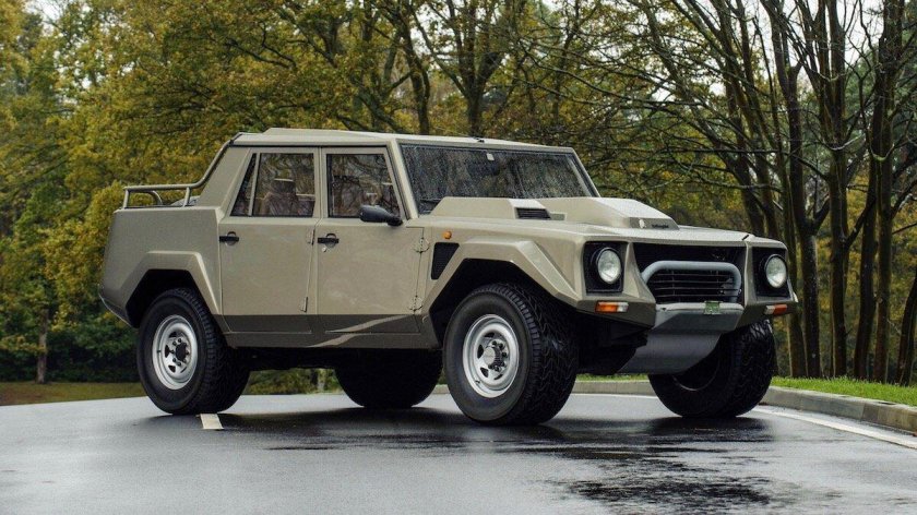Lamborghini lm002