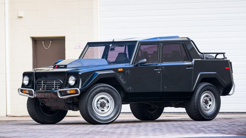 Lamborghini lm002