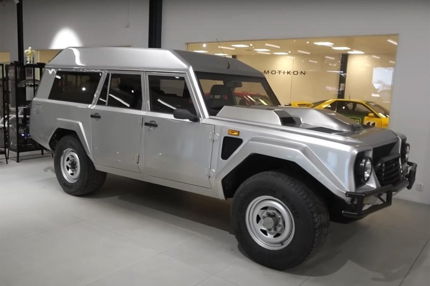 Ламборгини лм 002