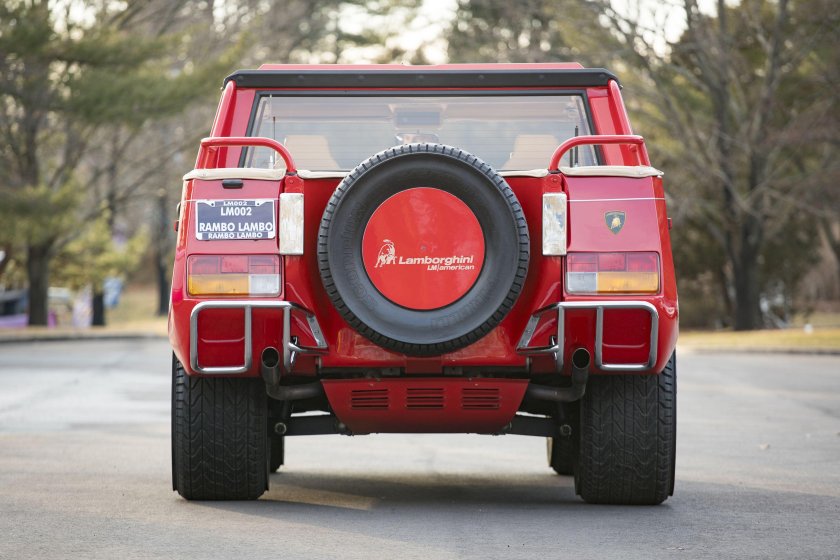 Lamborghini lm002