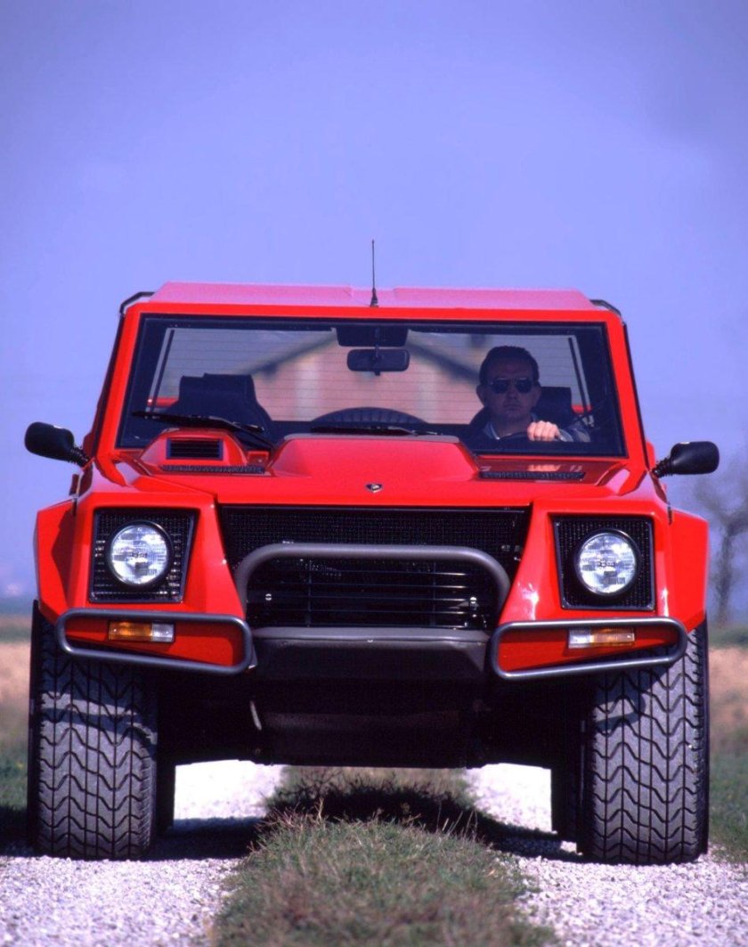 Lamborghini lm002