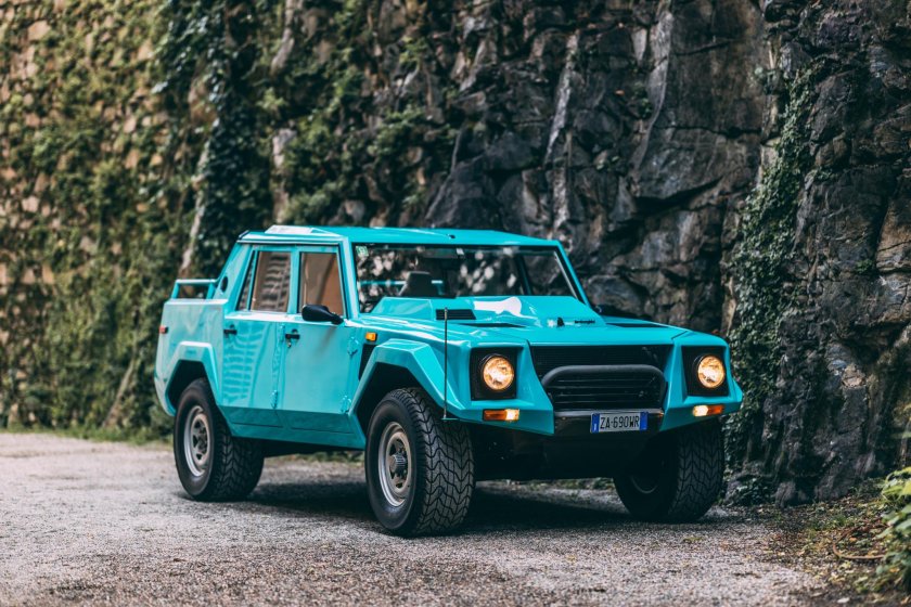 Lamborghini lm002