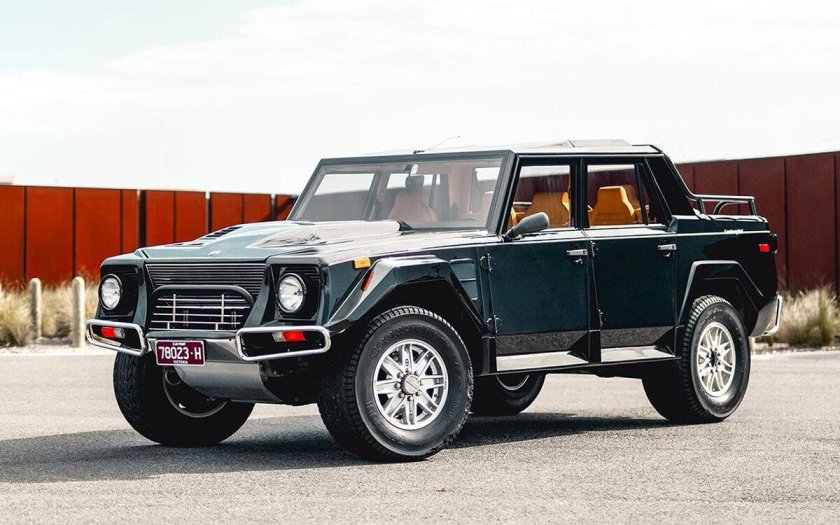 Lamborghini lm002