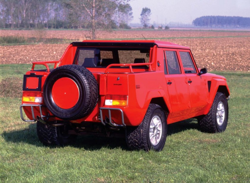 Lamborghini lm002